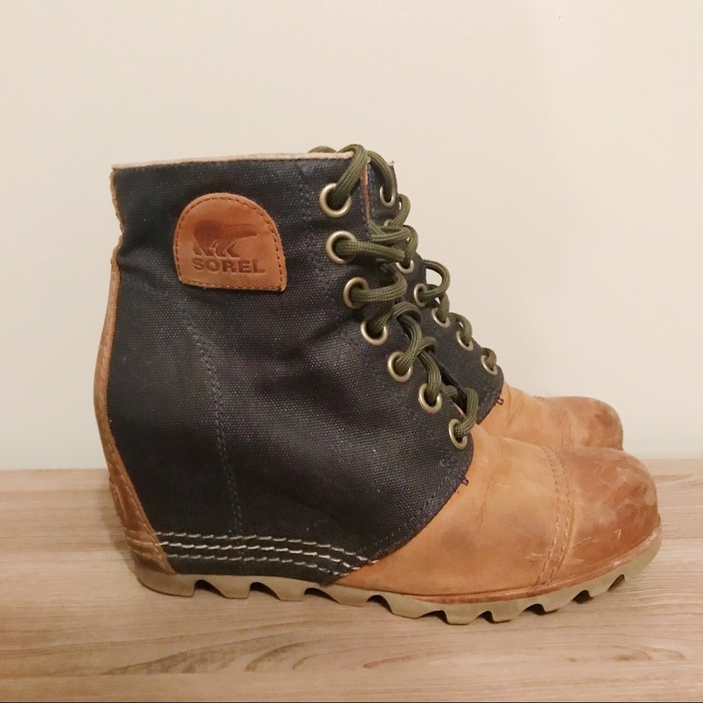 Sorel 1964 wedge booties